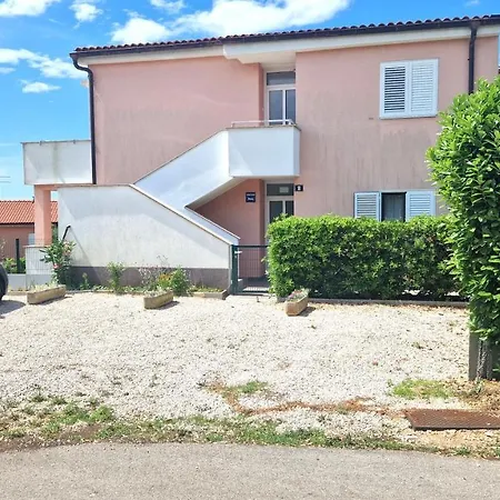 Apartment Murgic *